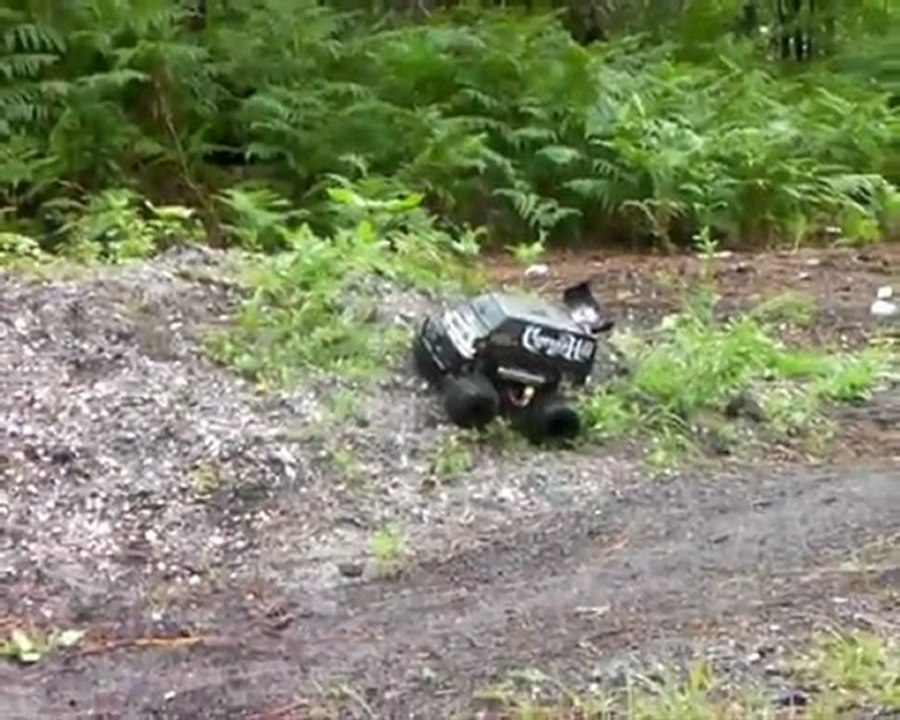 1/12 rc tamiya lunch box el kazalunch in forest some jumps part 2