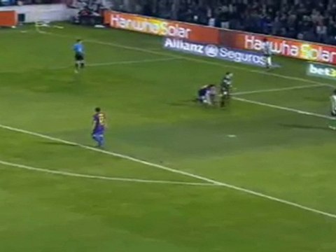 Racing Santander . FC Barcelona : Messi Goal Missed