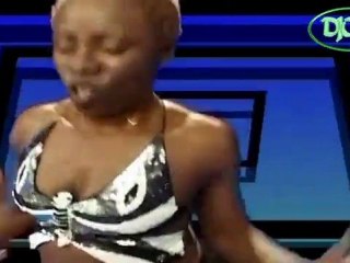 MADILU SYSTEM Dans Bonheur Titre Fifi Alonge   DJ OMEGA BP - YouTube