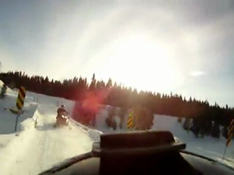 Raid motoneige au Canada