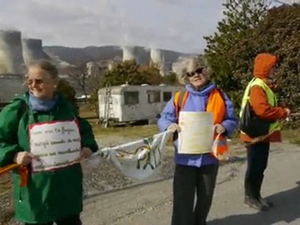 Eva Joly à la chaîne humaine contre le nucléaire