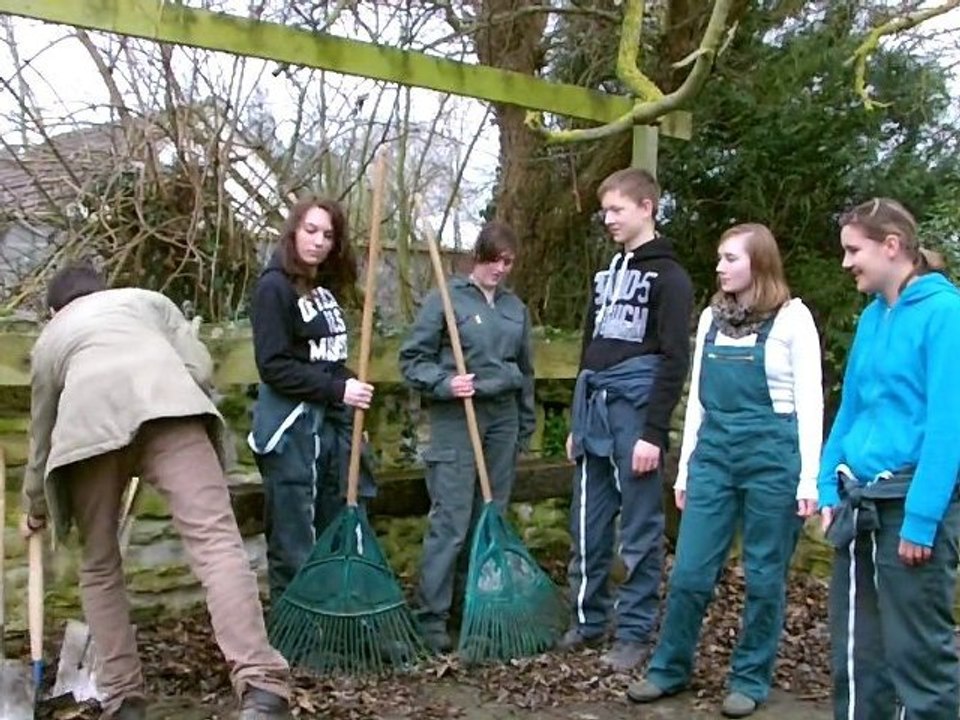 jefilmelemetierquimeplait EPH Saint Gabriel Brécy 2012 N°717