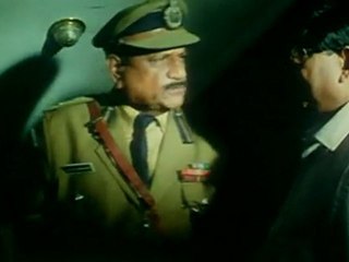 Antham Kadhidi Aarambham - Hero Catches Criminal