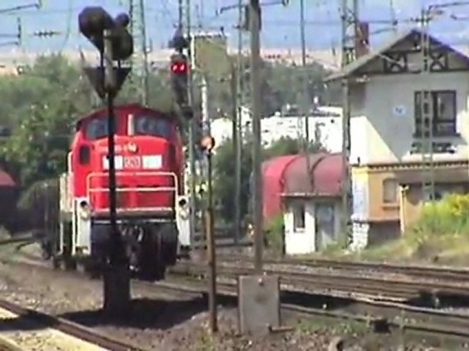 Geistergüterwagon, BR294 und 2x BR185 beim Bahnhof Neuwied