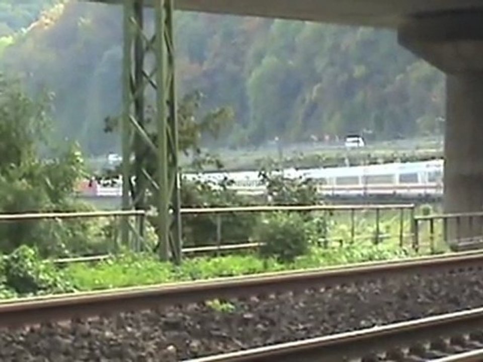IC mit BR101 bei Oberwinter am Rhein