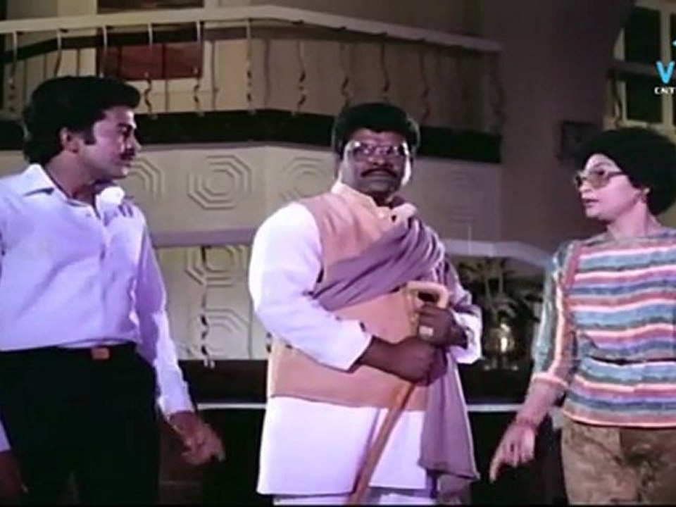 City Rowdy - Madhavi Plays A Drama