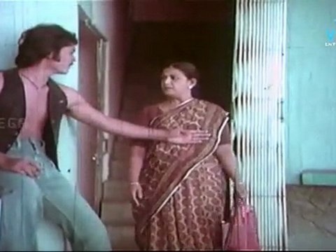 Kashmir Kathalee - Varalakshmi Searching For Rajkumar