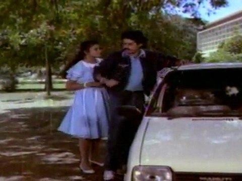 Ajeyudu - Venkatesh Explain Shobana About His Father's Case