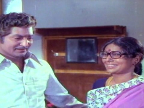 Kodallu Vastunnaru Jagratha - Soban Babu Hit By A Car