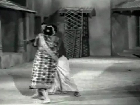 Ther Thiruvizha - MGR Suspecting Jayalalitha