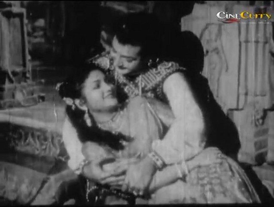 Andalu Chindinchu Seemalo - Rajanandhini