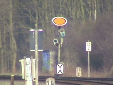 Nahverkehrszüge BR218 und BR644 auf Voreifelbahn beim Gewerbepark Meckenheim Teil 01 von 02