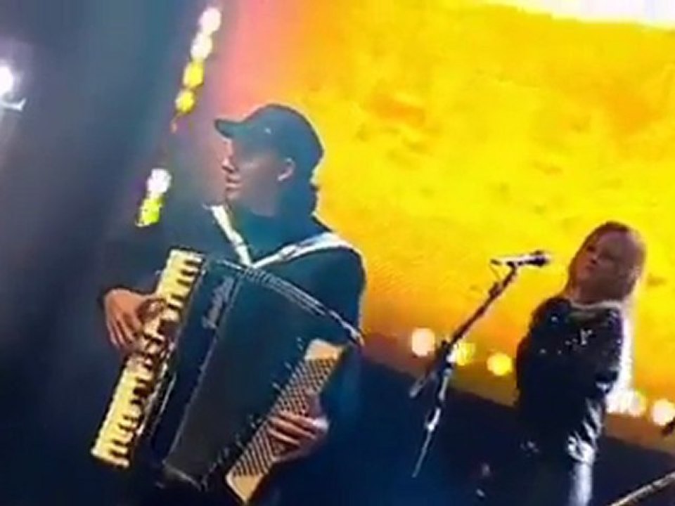 Michel Teló - Se não tem mar vamos pro bar