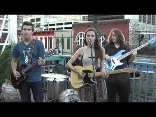 JANE ELLEN BRYANT - WHO DO YOU THINK YOU ARE? (BalconyTV)