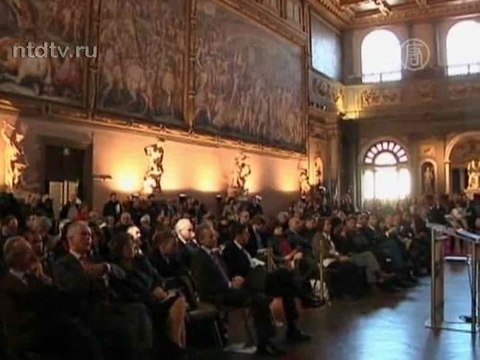 Утерянную фреску да Винчи надеются найти за стеной