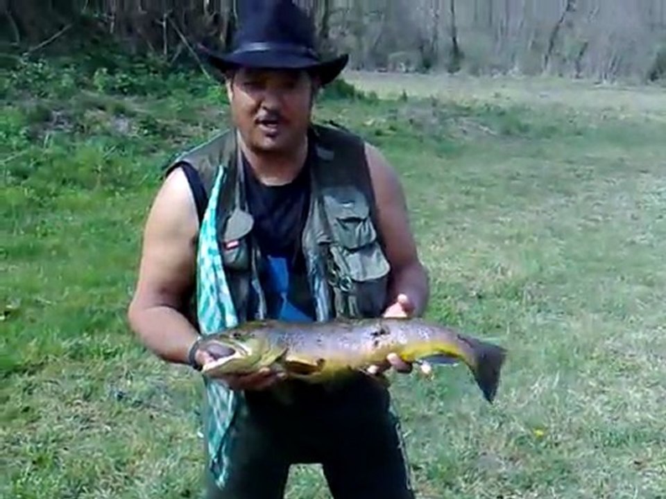 PECHE A LA TRUITE  AU VAIRON MARS 2011