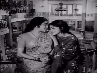 Penn Deivam - Lakshmi Abusing Gold Shipper