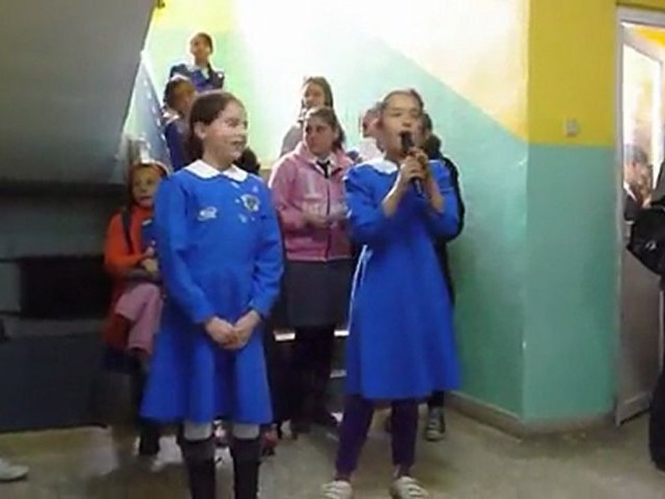 MUTLU ÇOCUKLAR SINIFI BAYRAK ŞİİRİ