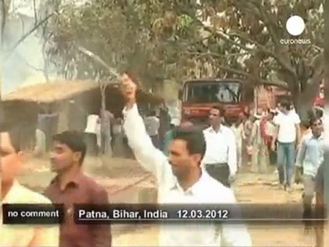 Un important incendie en Inde laisse des... - no comment