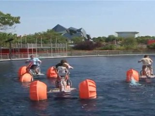Jouer avec l'eau au Futuroscope