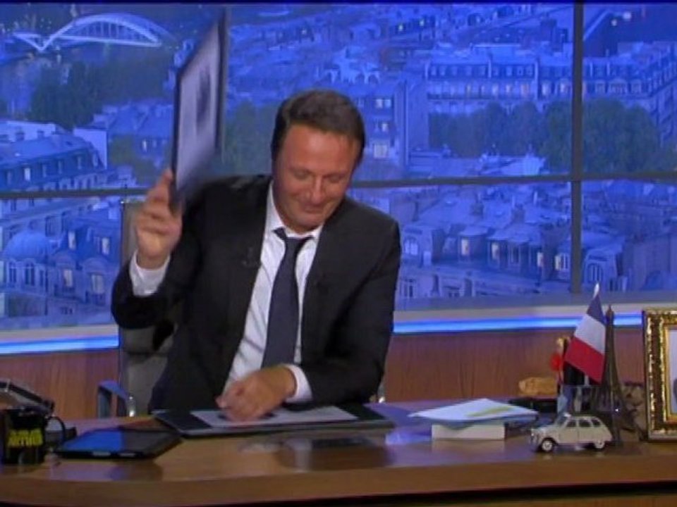 CE SOIR AVEC ARTHUR « Top 10 : des cadeaux pourris reçus pour l’anniversaire d’Arthur »  émission 22 saison 2