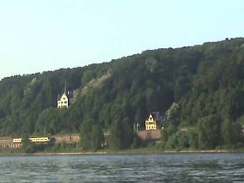 Eisenbahnen gegenüber von Unkel am Rhein, BR151, 3x BR101, 2x BR643, 2x BR146, ICE-T, BR460