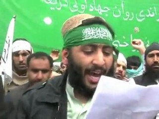 Universitarios afganos piden venganza