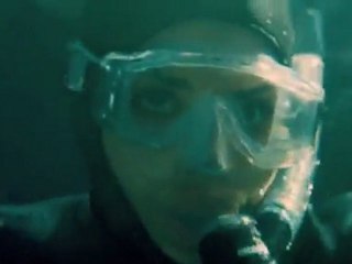 Out Of The Cage - Extrait Out Of The Cage (Anglais)