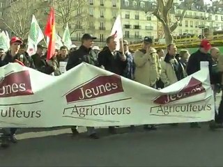 FNPL FNSEA JA Retour sur la manif Lactalis du lundi  19 mars