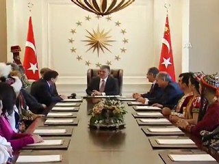 Gül yumurta tokuşturdu
