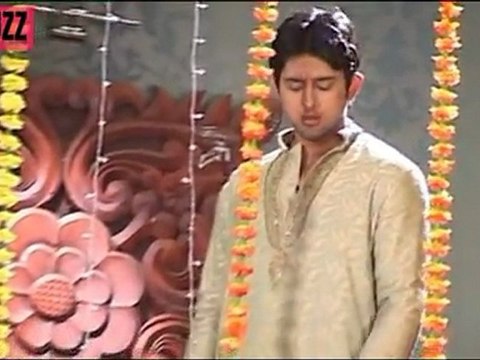 Arnav & Khushi Play HOLI TOGETHER in Iss Pyaar Ko Kya Naam Doon 13th March 2012