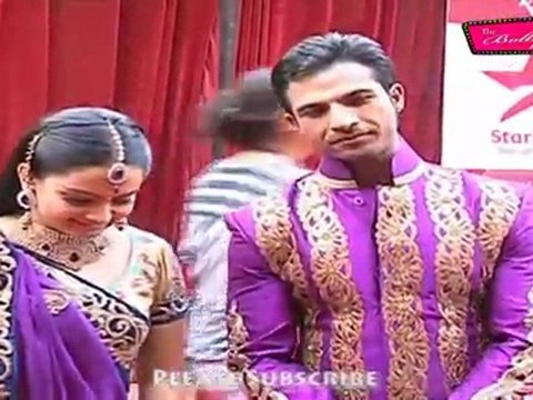 Jiaa Manek & Mohammad Nazim At Star Parivaar Awards 2012