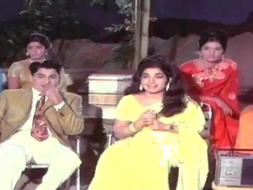 Bharya Biddalu - AAKULU POKALU,Folk SOng