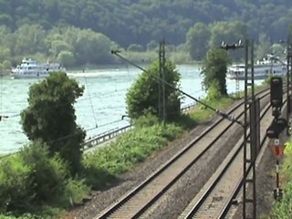 Download Video: Assmannshausen a. Rhein, BR152, 2x BR185, BR145, 3x BR143, Raddampfer Goethe