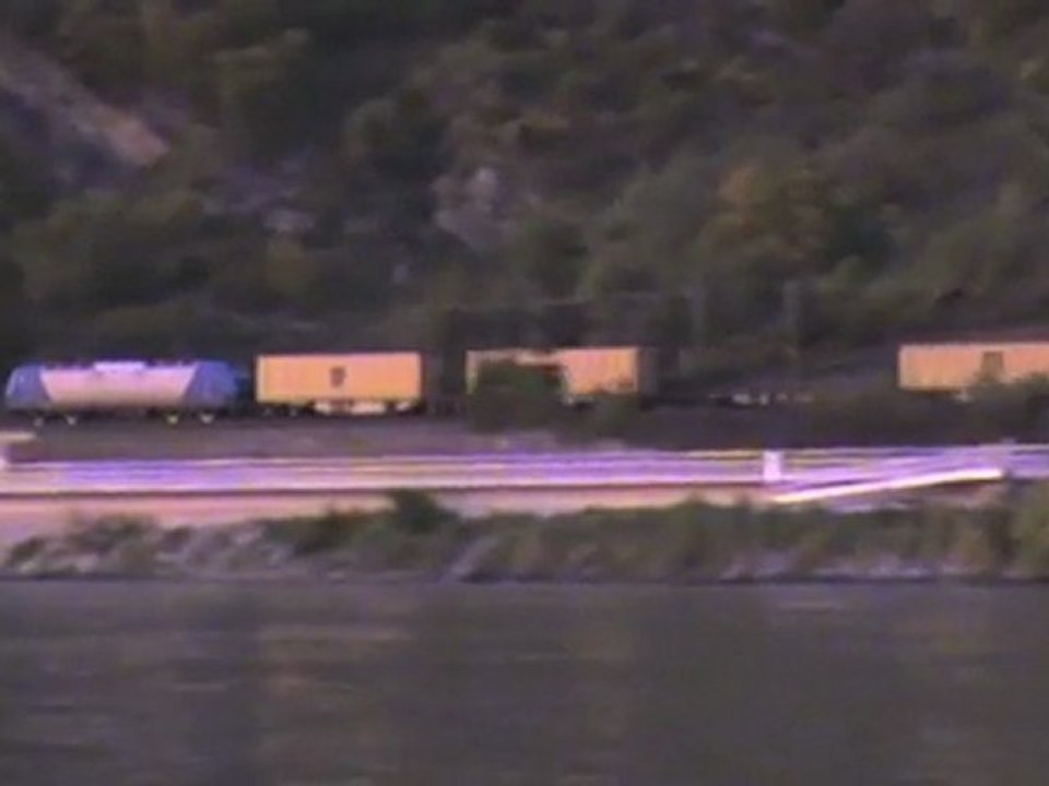 Eisenbahnen und Schiffe bei Bad Salzig und Kamp-Bornhofen Teil 02 von 02