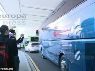 Llegada del Manchester United a Loiu (Bizkaia)