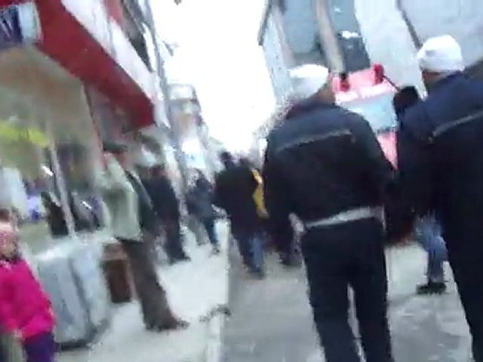YALOVA'DA POLİSİN İKNA ÇALIŞMALARI
