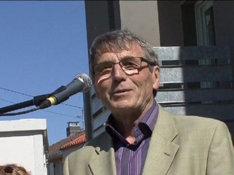 4ACG ARCHIVES-4 (29 Mai 2010): Les lycéens et le général. (Une inauguration à Rezé)