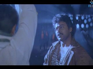 Gang Leader - Chiranjeevi Funny Entrance