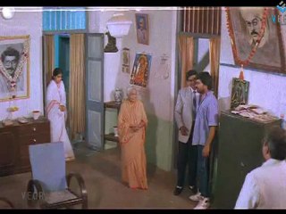 Gang Leader - Sarath Kumar Requesting Chiranjivi To Stay With Him