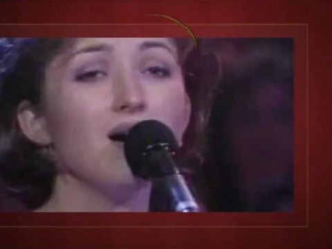 Çiğdem Kırömeroğlu Yarkın ♪♪♪♪ Güldü Açıldı Yine Gül Yüzlü Yar