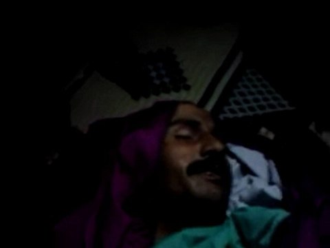 فري برس حماة المحتلة حي الأربعين أخت الشهيد أسامة الحسين تبكيه 14 3 2012