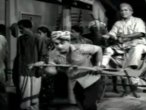 Ther Thiruvizha -Ashokan Forcing Jayalalitha To Marry Him