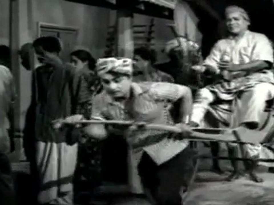 Ther Thiruvizha -Ashokan Forcing Jayalalitha To Marry Him