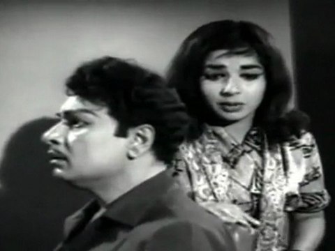 Ther Thiruvizha - Jayalalitha And MGR Romance Scene
