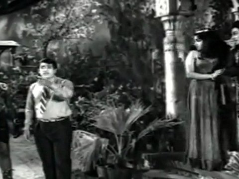 Ther Thiruvizha - Muthuraman Cheating MGR At Shooting