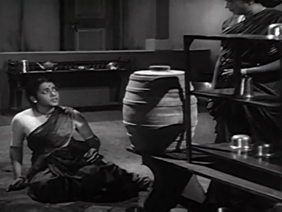 Bommai Kalyanam - Santha Kumari Torturing Yamuna