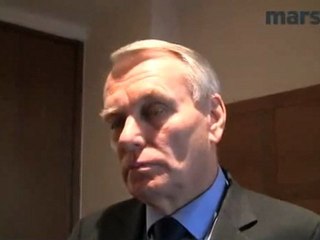Le port de Marseille est  "un port qui souffre",  selon Jean-Marc Ayrault