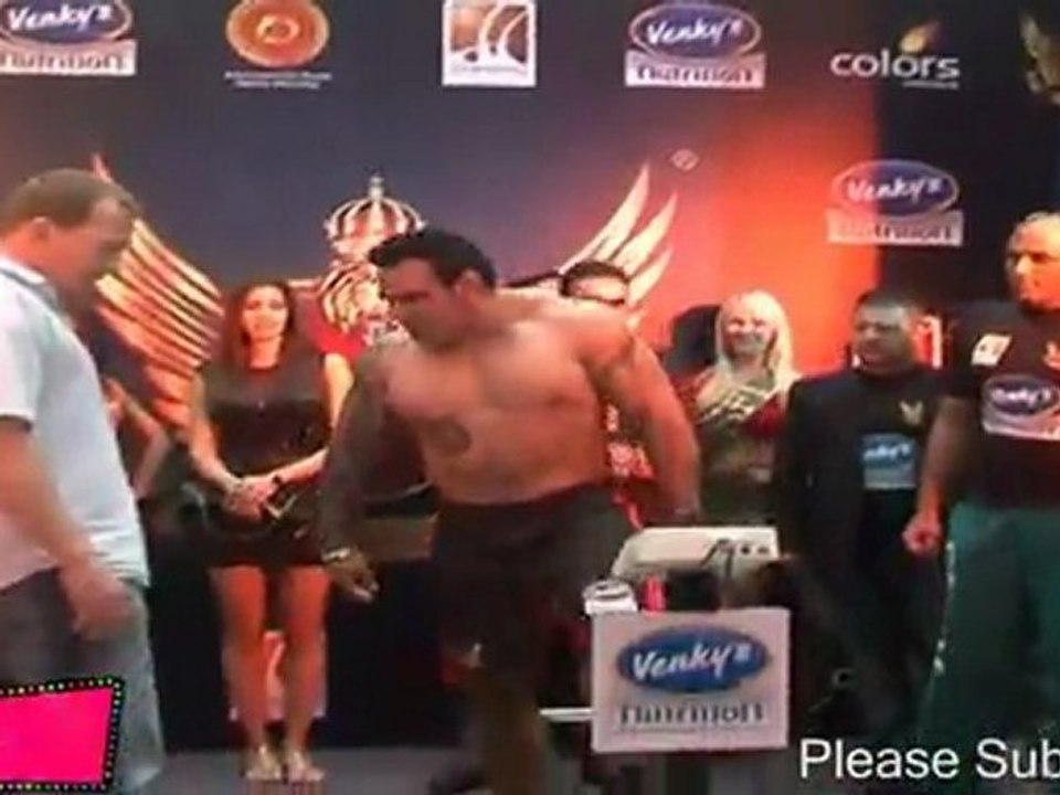 Super Fight League In raj kundra with Hottest SFL Fighter Girl
