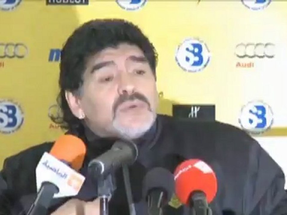 Maradona: "pele redet wirres zeug"